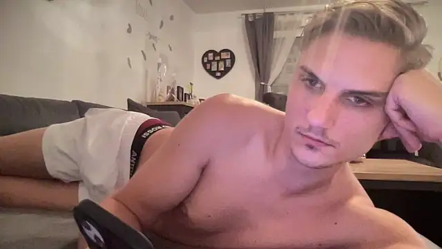 Sweetbooy90 online show from 17, 10, 2025