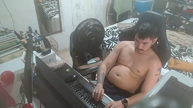Snapshot of Leonino231 chatting on 17, 5, 2026 Leonino231 online show from 17, 5, 2026
