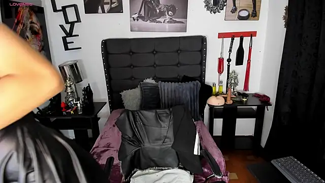 Snapshot of LunarisSmith chatting on 19, 2, 2026 LunarisSmith online show from 19, 2, 2026