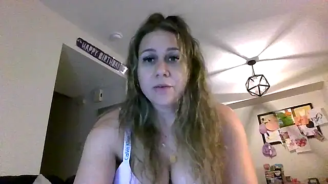 Snapshot of thedevinemama chatting on 12, 7, 2026 thedevinemama online show from 12, 7, 2026