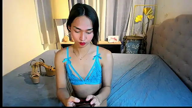 KatieCookie4ux online show from 13, 11, 2025