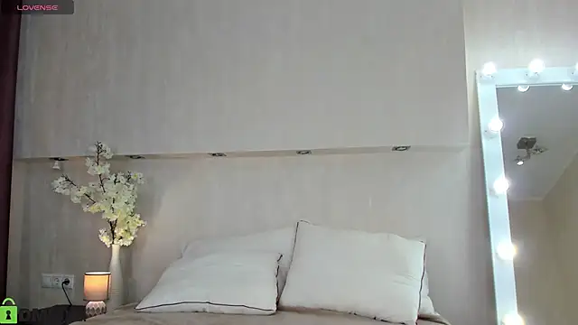 Adelina Bliss online show from 31, 5, 2026