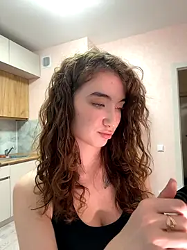 Snapshot of Adelina_Bliss chatting on 21, 11, 2025 Adelina Bliss online show from 21, 11, 2025