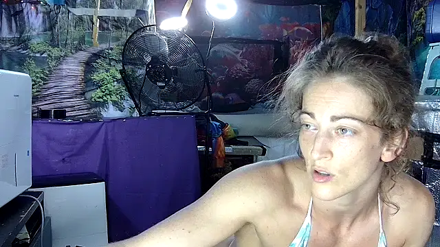 aquafoxy online show from 7, 7, 2026