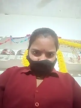 Snapshot of Daisygirl9 chatting on 11, 10, 2025 Daisygirl9 online show from 11, 10, 2025