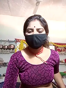 Snapshot of Daisygirl9 chatting on 15, 9, 2025 Daisygirl9 online show from 15, 9, 2025