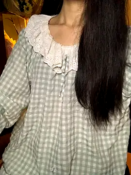 Nhinhi18 online show from 2, 10, 2025