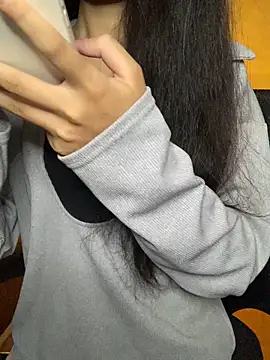 Nhinhi18 online show from 7, 10, 2025