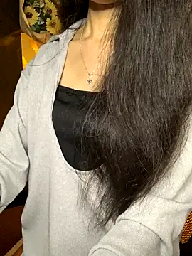 Nhinhi18 online show from 25, 10, 2025