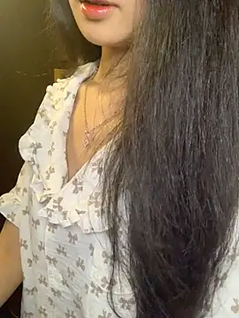 Nhinhi18 online show from 7, 4, 2026