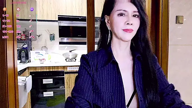 Snapshot of xinxinbabe chatting on 28, 9, 2025 xinxinbabe online show from 28, 9, 2025