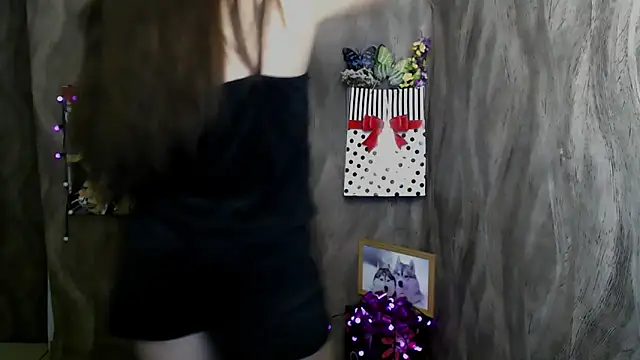 Linda S  online show from 7, 11, 2025