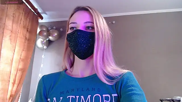 Iris lave online show from 10, 11, 2025