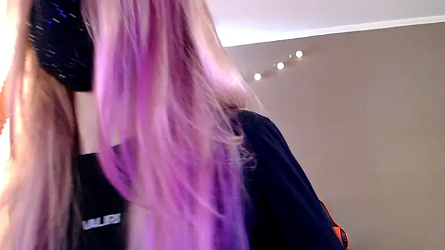 Iris lave online show from 3, 2, 2026