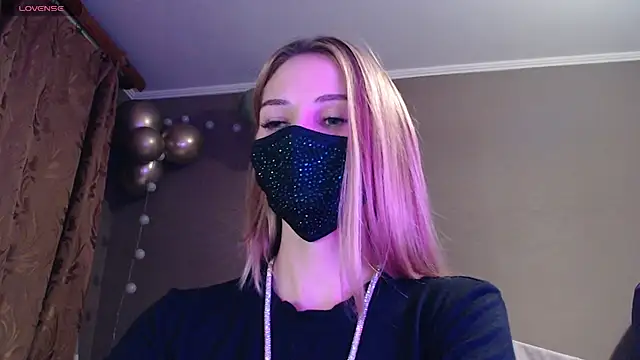 Iris lave online show from 6, 11, 2025