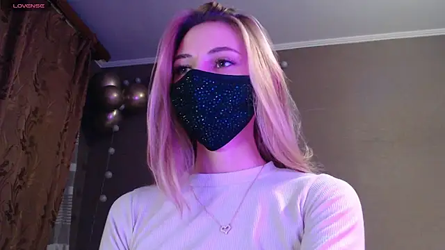 Iris lave online show from 8, 11, 2025