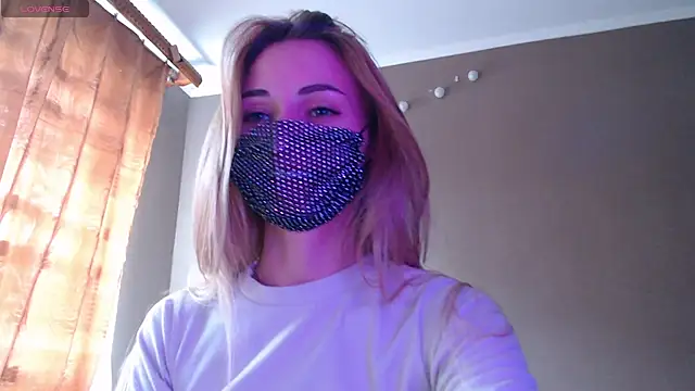 Iris lave online show from 10, 9, 2025