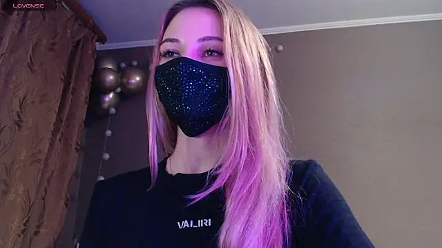 Iris lave online show from 11, 11, 2025