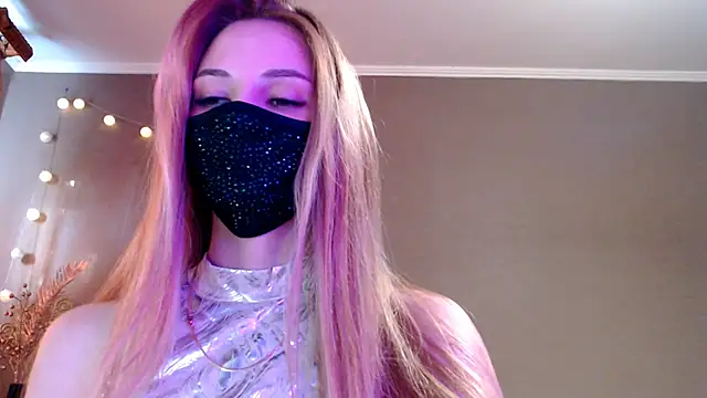 Iris lave online show from 3, 5, 2026