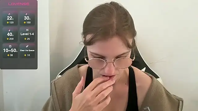 BustyKellyXXX online show from 23, 10, 2025