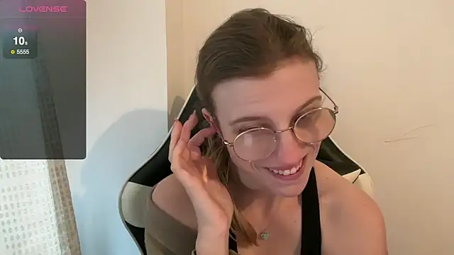 BustyKellyXXX online show from 23, 12, 2025