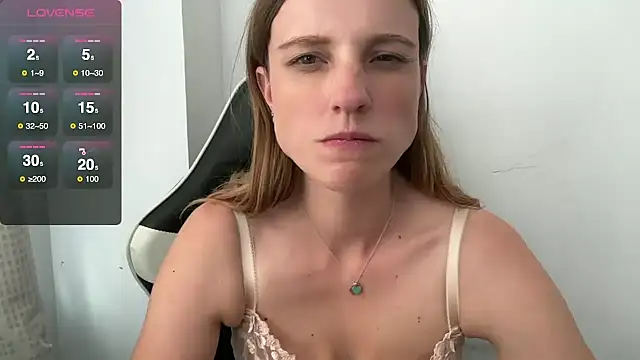 BustyKellyXXX online show from 30, 9, 2025