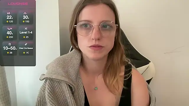 BustyKellyXXX online show from 1, 10, 2025