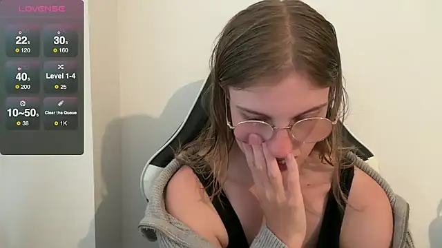 BustyKellyXXX online show from 21, 9, 2025