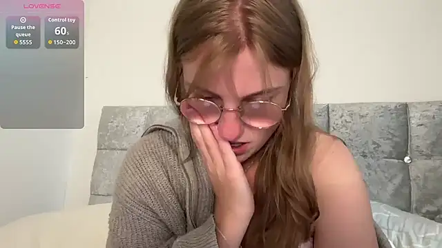 BustyKellyXXX online show from 11, 6, 2026