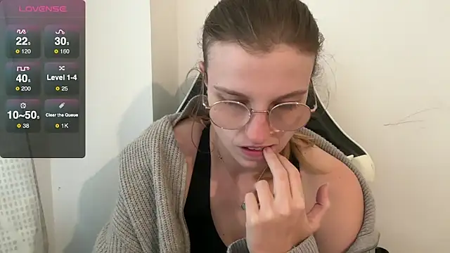 BustyKellyXXX online show from 5, 11, 2025