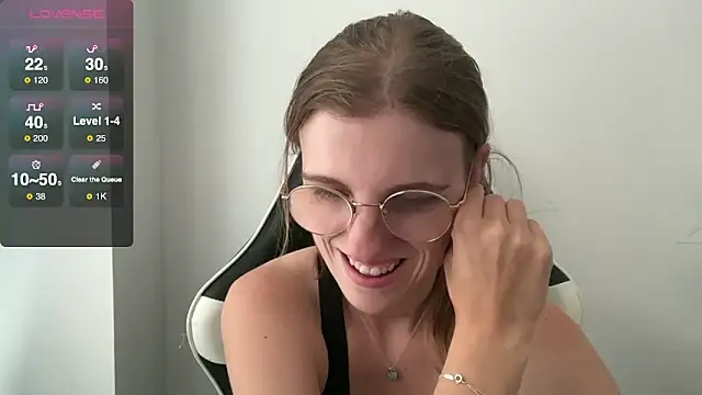 BustyKellyXXX online show from 19, 9, 2025