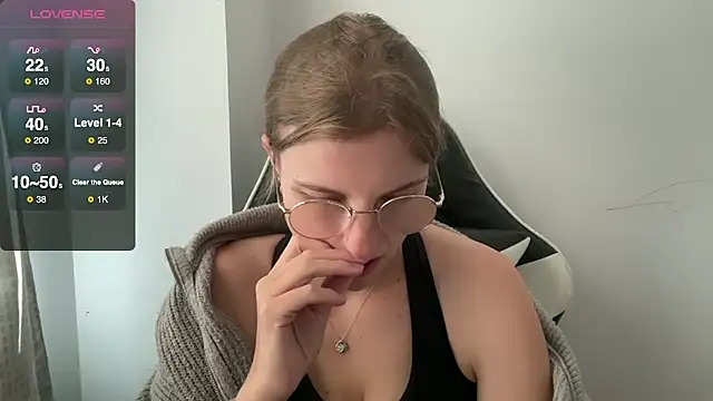 BustyKellyXXX online show from 6, 10, 2025