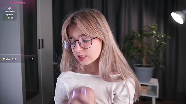 Snapshot of zegoii chatting on 28, 10, 2025 zegoii online show from 28, 10, 2025