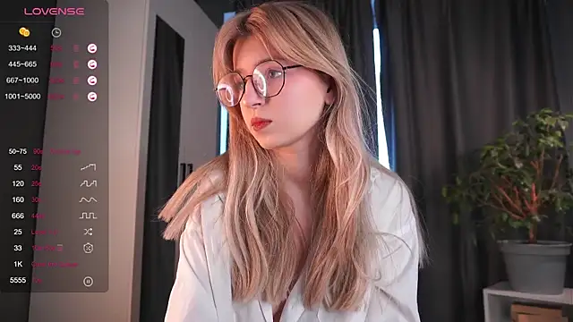 Snapshot of zegoii chatting on 18, 10, 2025 zegoii online show from 18, 10, 2025