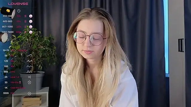 Snapshot of zegoii chatting on 26, 9, 2025 zegoii online show from 26, 9, 2025