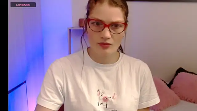 Camila-ventura online show from 15, 6, 2026