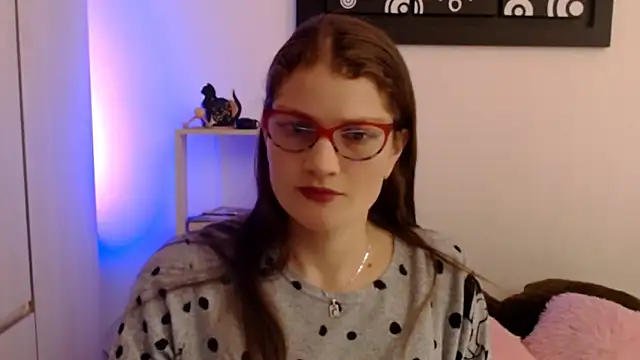 Camila-ventura online show from 10, 6, 2026