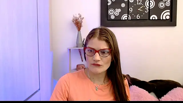 Camila-ventura online show from 3, 2, 2026