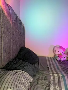 Maddy w online show from 25, 10, 2025