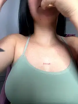 lucy grey25 online show from 12, 1, 2026