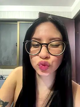 lucy grey25 online show from 17, 12, 2025