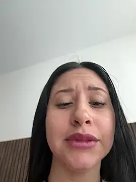 lucy grey25 online show from 4, 4, 2026