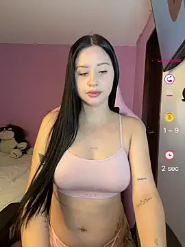Snapshot of lucy_grey25 chatting on 28, 6, 2026 lucy grey25 online show from 28, 6, 2026