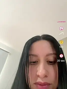 Snapshot of lucy_grey25 chatting on 16, 6, 2026 lucy grey25 online show from 16, 6, 2026