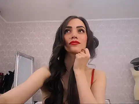 Snapshot of AlienaMoore chatting on 5, 10, 2025 AlienaMoore online show from 5, 10, 2025