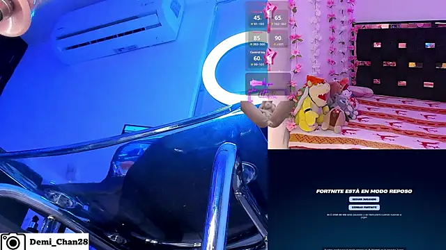 Snapshot of demi_chan chatting on 7, 6, 2026 demi chan online show from 7, 6, 2026