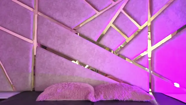 Zafiro claire online show from 13, 2, 2026