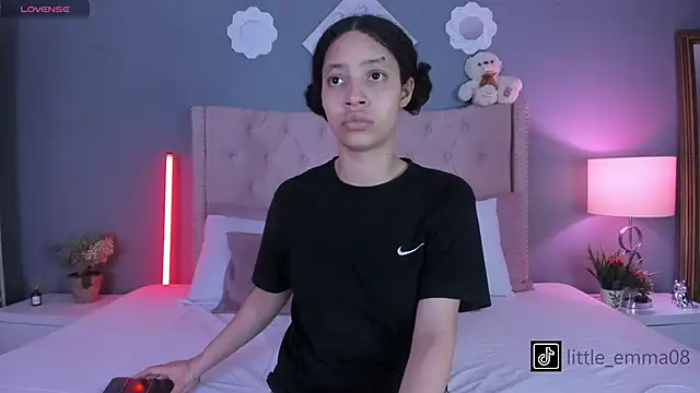 Snapshot of Joe_And_Emma chatting on 6, 11, 2025 Joe And Emma online show from 6, 11, 2025