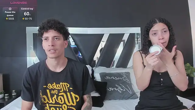 Snapshot of Joe_And_Emma chatting on 8, 11, 2025 Joe And Emma online show from 8, 11, 2025