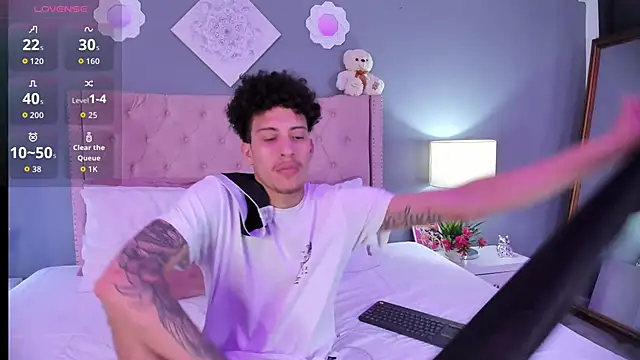 Snapshot of Joe_And_Emma chatting on 27, 11, 2025 Joe And Emma online show from 27, 11, 2025